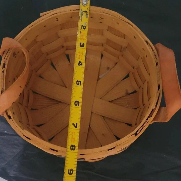 Peterboro Basket Co, Leather Handles Vintage Medium Round 8 in. . - Picture 7 of 7